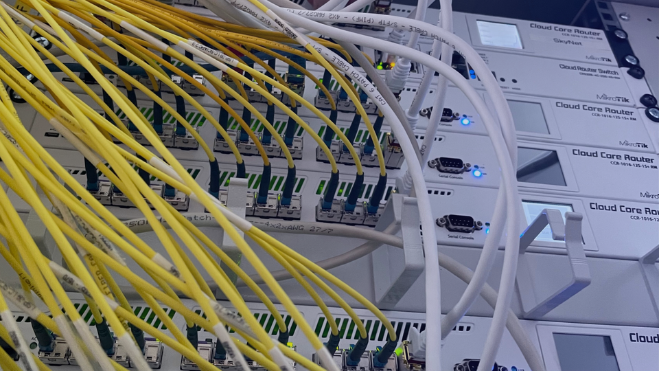 Navigating Certification Pathways for Engineers: Copper, Fibre, or Both?